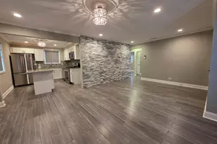 207 Mantua St, Park Forest, IL 60466 - Photo 5