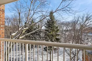 605 Barrington Ave, East Dundee, IL 60118 - Photo 17