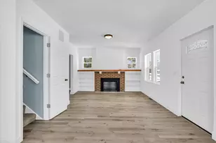 210 E Newkirk St, Tuscola, IL 61953 - Photo 7