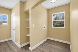 210 E Newkirk St, Tuscola, IL 61953 - Photo 13