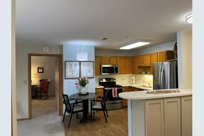 605 Barrington Avenue #216, East Dundee, IL 60118 - Photo 5