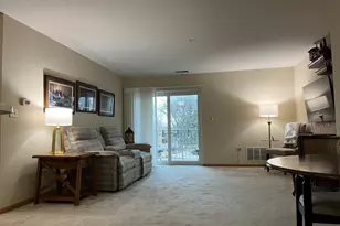 605 Barrington Ave, East Dundee, IL 60118 - Photo 9