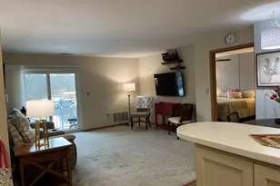 605 Barrington Ave, East Dundee, IL 60118 - Photo 7