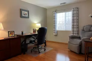 605 Barrington Ave, East Dundee, IL 60118 - Photo 17