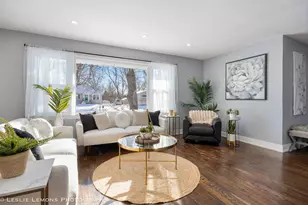 752 Rolling Dr, Lisle, IL 60532 - Photo 5