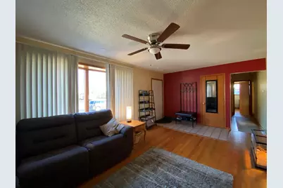 9820 Menard Avenue, Oak Lawn, IL 60453 - Photo 5