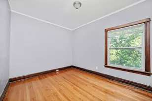 7841 S Burnham Ave, Chicago, IL 60649 - Photo 23