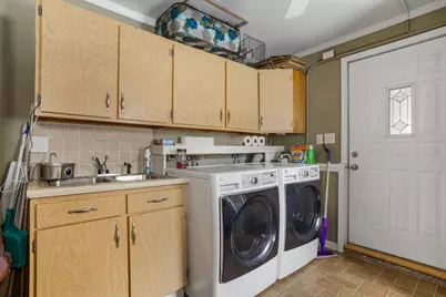 1233 E Jefferson Street, Bloomington, IL 61701 - Photo 29