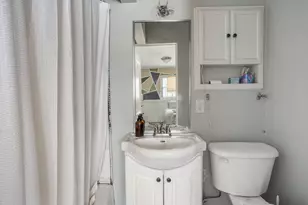 1233 E Jefferson St, Bloomington, IL 61701 - Photo 27