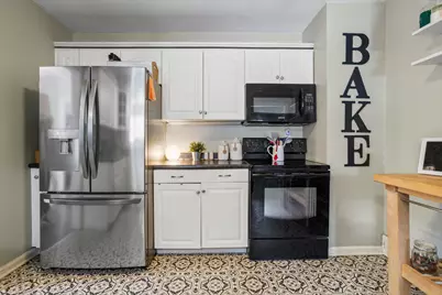 1233 E Jefferson Street, Bloomington, IL 61701 - Photo 13