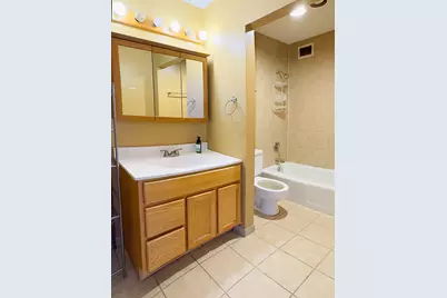 2015 S Finley Road #812, Lombard, IL 60148 - Photo 9