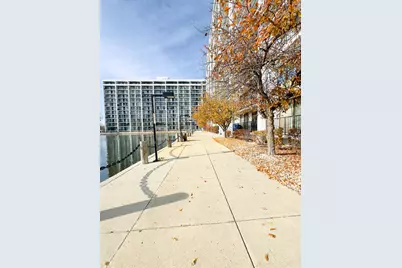 2015 S Finley Road #812, Lombard, IL 60148 - Photo 3