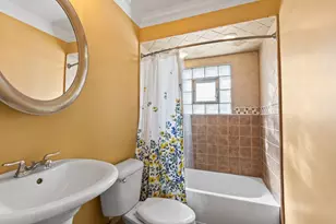 5823 Stuart Ln, Oak Forest, IL 60452 - Photo 11