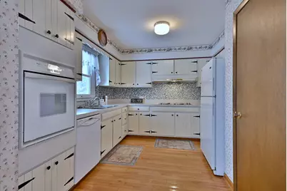 231 N Flora Parkway, Addison, IL 60101 - Photo 9