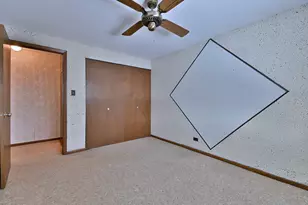 231 N Flora Pkwy, Addison, IL 60101 - Photo 21