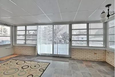 231 N Flora Parkway, Addison, IL 60101 - Photo 29