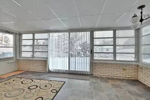 231 N Flora Pkwy, Addison, IL 60101 - Photo 29