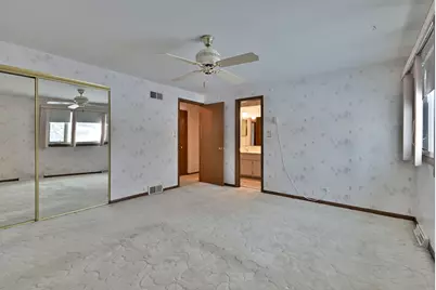 231 N Flora Parkway, Addison, IL 60101 - Photo 17