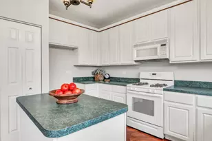 1948 Lily Ln, Round Lake, IL 60073 - Photo 31