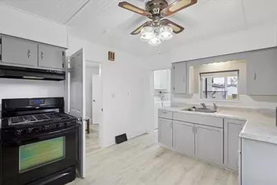 1212 10th Avenue, Rockford, IL 61104 - Photo 9