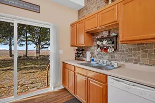 302 N Canal St, Newark, IL 60541 - Photo 11