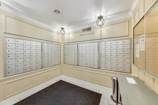 2909 N Sheridan Rd, Chicago, IL 60657 - Photo 15