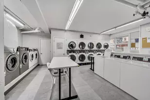 2909 N Sheridan Rd, Chicago, IL 60657 - Photo 17