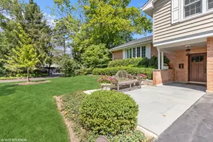 454 W Sheridan Pl, Lake Bluff, IL 60044 - Photo 27