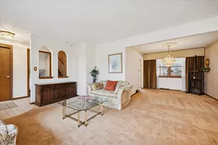 9S215 Florence Ave, Downers Grove, IL 60516 - Photo 3