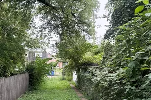 1125 E 82nd Pl, Chicago, IL 60619 - Photo 5