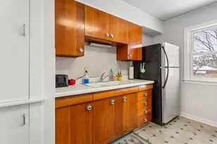 220 Brookwood Dr, Champaign, IL 61820 - Photo 7