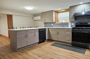 6509 W Sunnyside Ave, Harwood Heights, IL 60706 - Photo 5