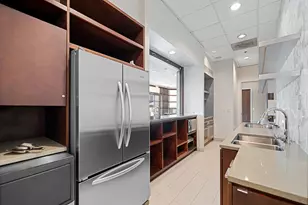 195 N Harbor Dr, Chicago, IL 60601 - Photo 47