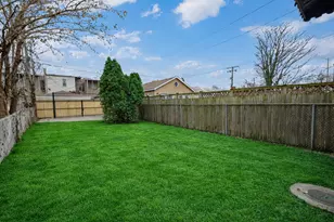 6845 S St Lawrence Ave, Chicago, IL 60637 - Photo 23