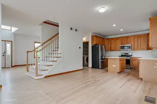 16W234 91st St, Burr Ridge, IL 60527 - Photo 9