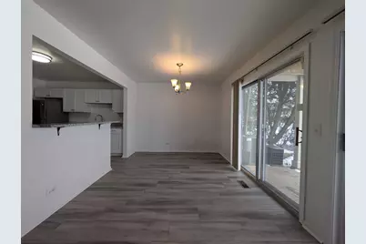 205 Glasgow Lane #V1, Schaumburg, IL 60194 - Photo 5