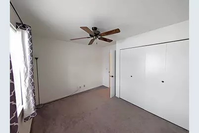 205 Glasgow Lane #V1, Schaumburg, IL 60194 - Photo 15