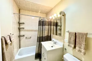 1430 Sandstone Dr, Wheeling, IL 60090 - Photo 17