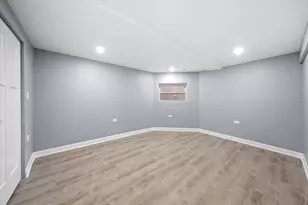 7716 S Kingston Ave, Chicago, IL 60649 - Photo 21