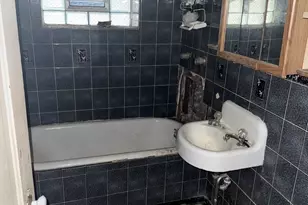 951 N Trumbull Ave, Chicago, IL 60651 - Photo 17