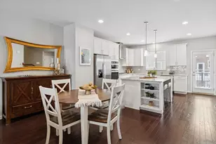 904 Coletta Cir, Naperville, IL 60563 - Photo 9