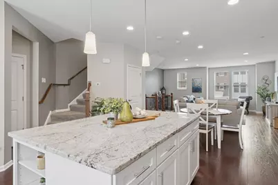 904 Coletta Circle, Naperville, IL 60563 - Photo 5