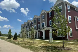 1526 Albany St, Grayslake, IL 60030 - Photo 1