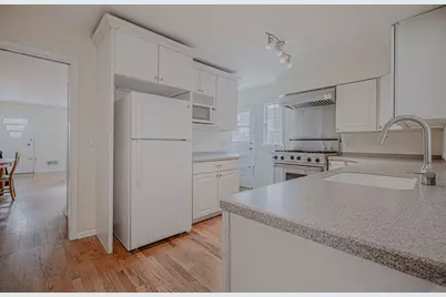 [Address not provided], Wilmette, IL 60091 - Photo 11