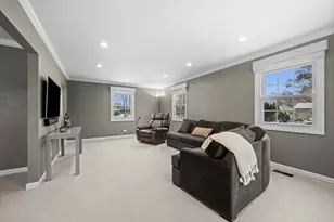 440 Burnt Ember Ln, Buffalo Grove, IL 60089 - Photo 9