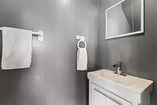 202 Parkwood Dr, Streamwood, IL 60107 - Photo 21