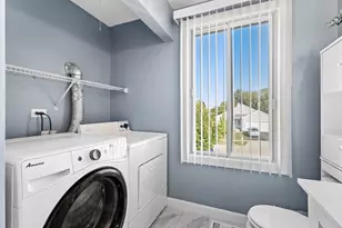 202 Parkwood Dr, Streamwood, IL 60107 - Photo 17