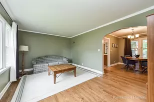 602 N President St, Wheaton, IL 60187 - Photo 3