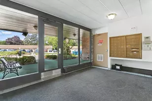 1207 S Old Wilke Rd, Arlington Heights, IL 60005 - Photo 3