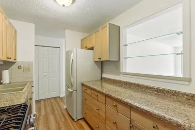 1207 S Old Wilke Road #303, Arlington Heights, IL 60005 - Photo 9